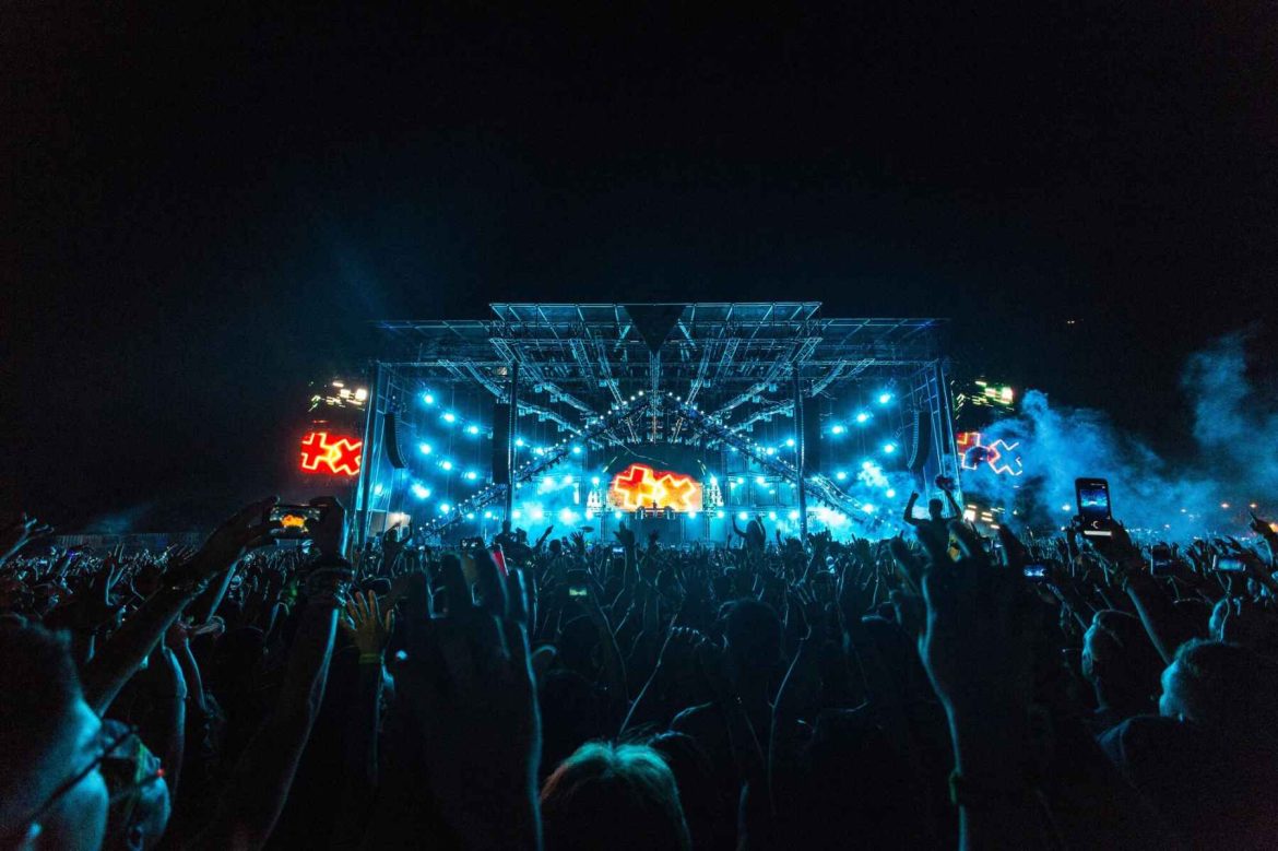 The Magic Of Live Music: Why Concerts Remain An Unbeatable Experience 